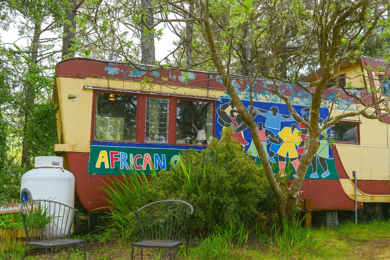 deluxe vintage accommodations at Souwester lodge